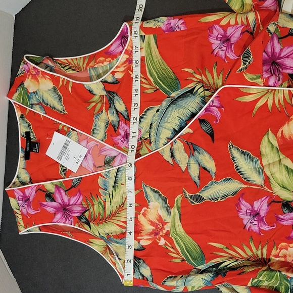 Forever 21 Floral Print Wrap Top w/tie - Picture 6 of 8